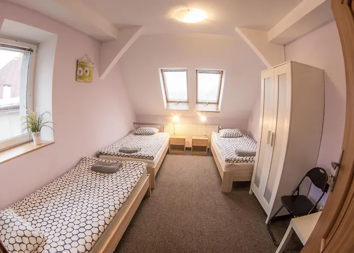 Fitness Hostel - Restauracja, Darmowy Parking I Silownia