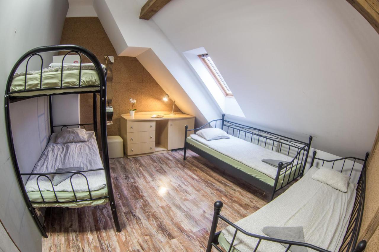Fitness - Restauracja, Darmowy Parking I Silownia Hostel